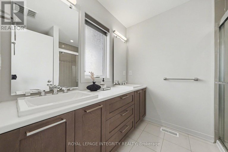 29367762/725-guardian-grove/riverside-southgloucester-glen/ottawa/ontario/K1X0B2_21