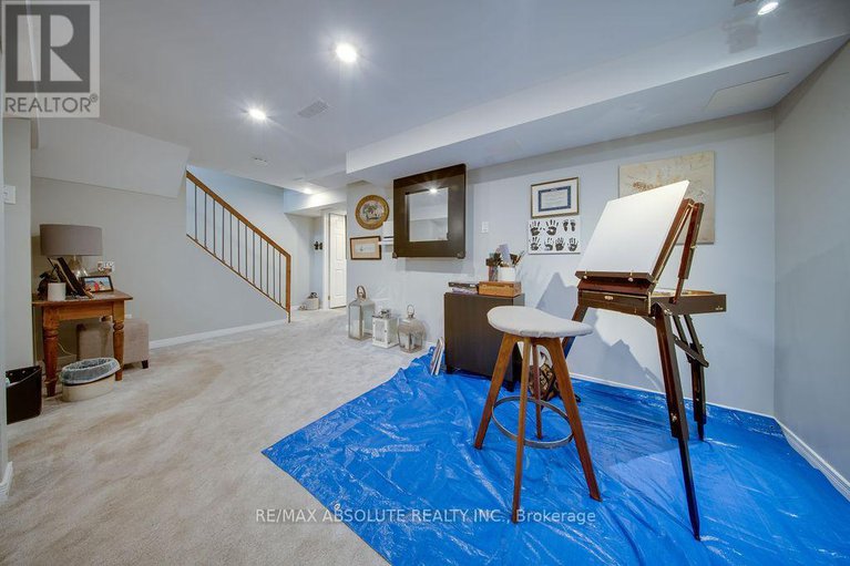28995022/37-randall-james-drive/stittsville-central/ottawa/ontario/K2S1L9_24