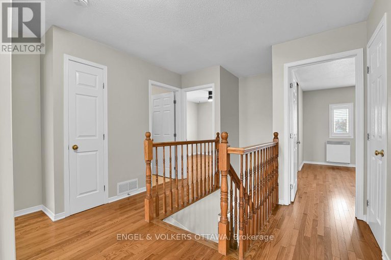 29360554/123-longshire-circle/longfields/ottawa/ontario/K2J4L1_16