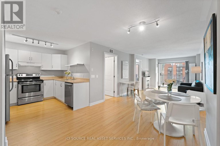 28329429/812-138-somerset-street-w/ottawa-centregolden-triangle/ottawa/ontario/K2P0A3_2