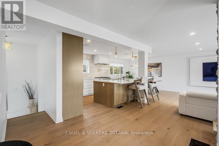 28298907/953-fairlawn-avenue/mckellar-heightsglabar-park/ottawa/ontario/K2A3S7_7