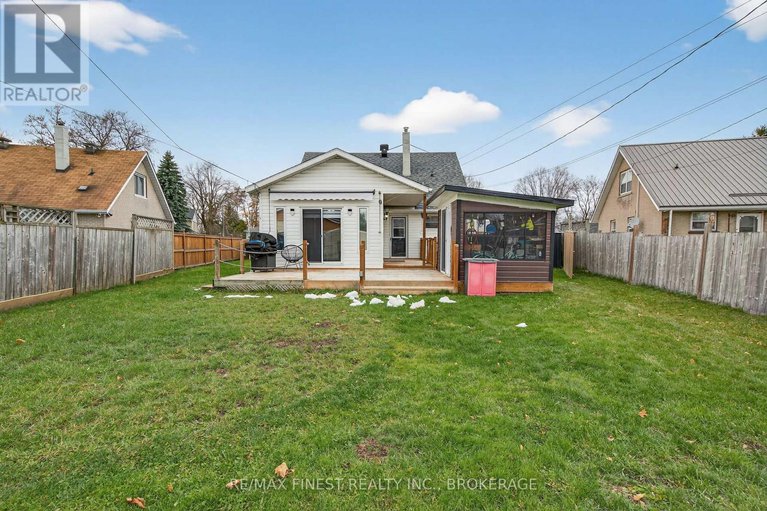 29253949/105-salisbury-avenue/brockville/brockville/ontario/K6V2T6_26