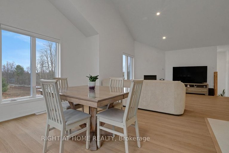 29601233/268-boyds-road/lanark-highlands-lanark-twp/lanark-highlands/ontario/K7C0C5_16