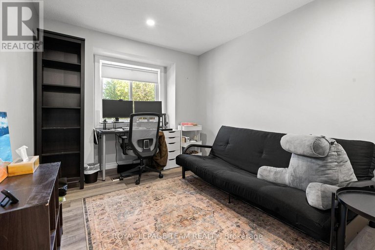 28902935/1578-cheevers-crescent/fallingbrookpineridge/ottawa/ontario/K4A2J8_22