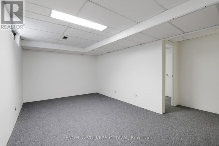 29097946/60-homestead-street/borden-farmstewart-farmcarleton-heightsparkwood-hills/ottawa/ontario/K2E7N6_21