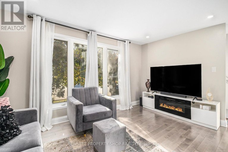 28963479/436-yves-street/town-of-rockland/clarence-rockland/ontario/K4K1E9_4