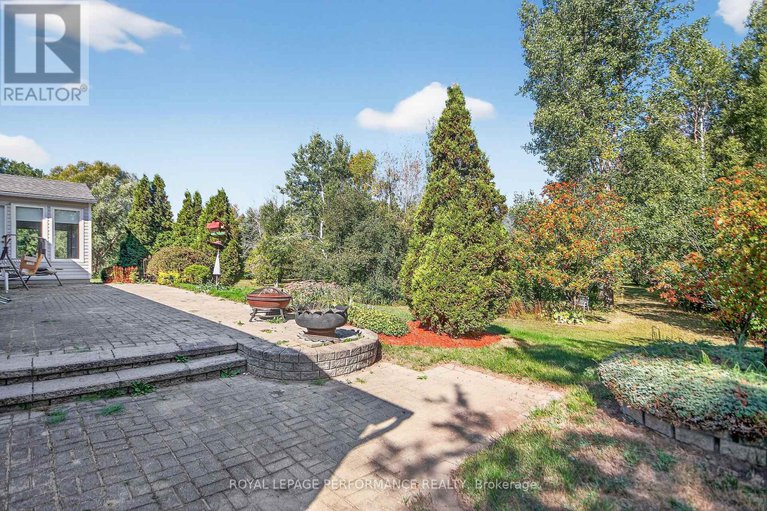 28943383/8329-rodney-farm-drive/osgoode-twp-north-of-reg-rd-6/ottawa/ontario/K0A2P0_19