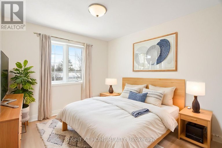 29378153/254-maude-street/almonte/mississippi-mills/ontario/K0A1A0_29