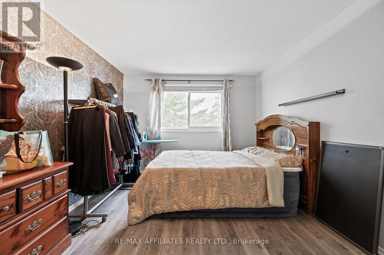 28295817/43-bluegrass-drive/bridlewood/ottawa/ontario/K2M1G2_23