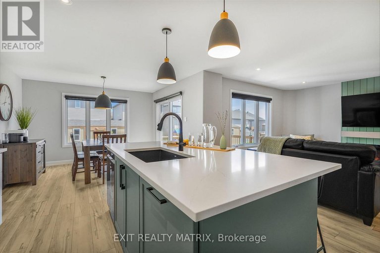 29640037/1202-montblanc-crescent/embrun/russell/ontario/K0A1W0_8