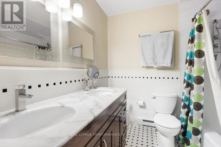 29039547/695-richmond-road/woodroffe/ottawa/ontario/K2A0G6_33