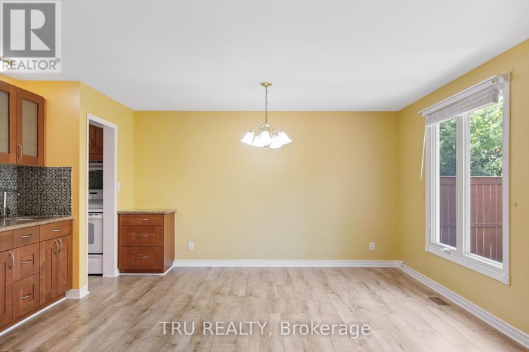 28925515/715-mooneys-bay-place/mooneys-bayriverside-park/ottawa/ontario/K1V8W4_15