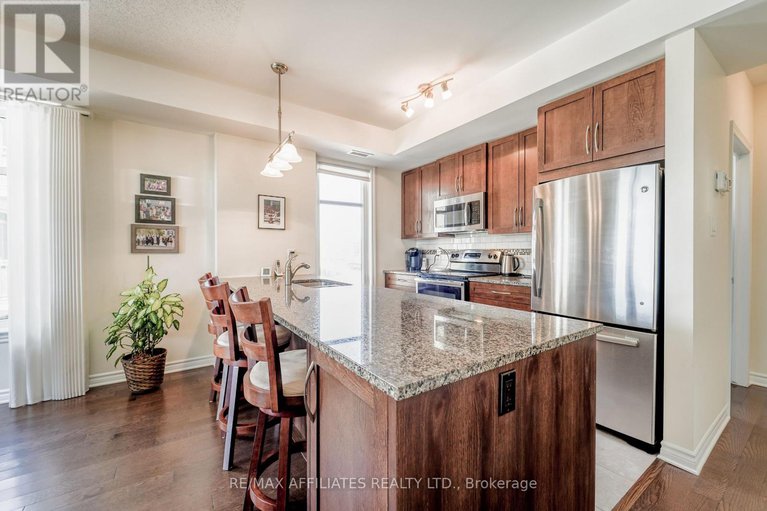 28493812/201-220-janka-private/emerald-meadowstrailwest/ottawa/ontario/K2V0E6_11