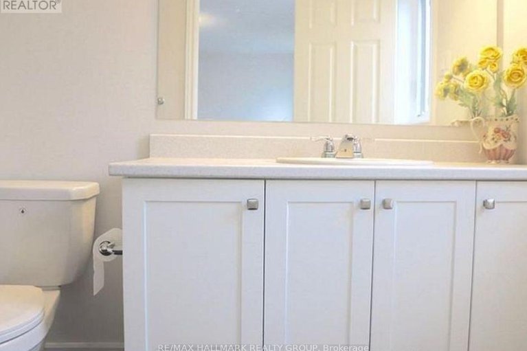 29172011/1686-maple-grove-street/stittsville-north/ottawa/ontario/K2S2R3_12