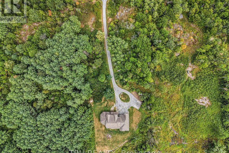 28764522/2465-marchurst-road/kanata-north-west/ottawa/ontario/K2W0H2_47
