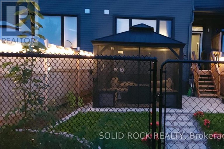 29114110/525-cope-drive/emerald-meadowstrailwest/ottawa/ontario/K2V0N9_48