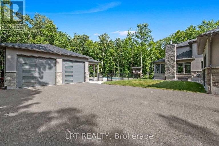 28330218/5740-queenscourt-crescent/manotick-east-to-manotick-station/ottawa/ontario/K4M1K3_5