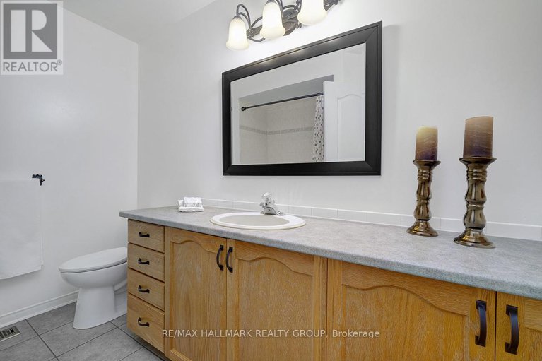 28411639/6-stonepointe-avenue/barrhaven-east/ottawa/ontario/K2G6G3_39