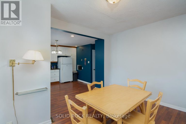 29371444/412-montreal-road/vanier/ottawa/ontario/K1K0V4_14