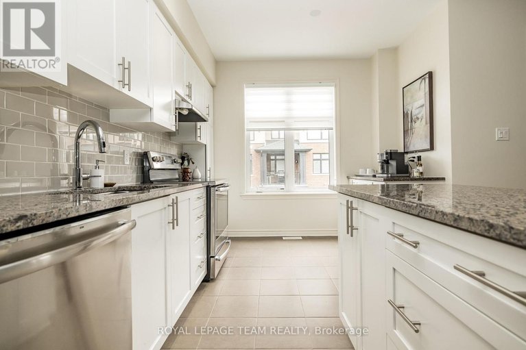 28349259/80-stockholm-private/riverside-southgloucester-glen/ottawa/ontario/K4M0G9_20