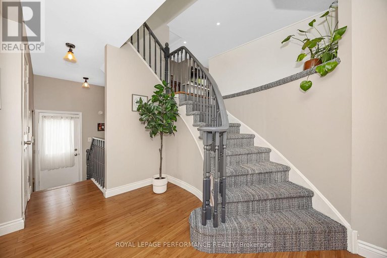 28785273/8-hyannis-avenue/cedargrovefraserdale/ottawa/ontario/K2J3H8_15