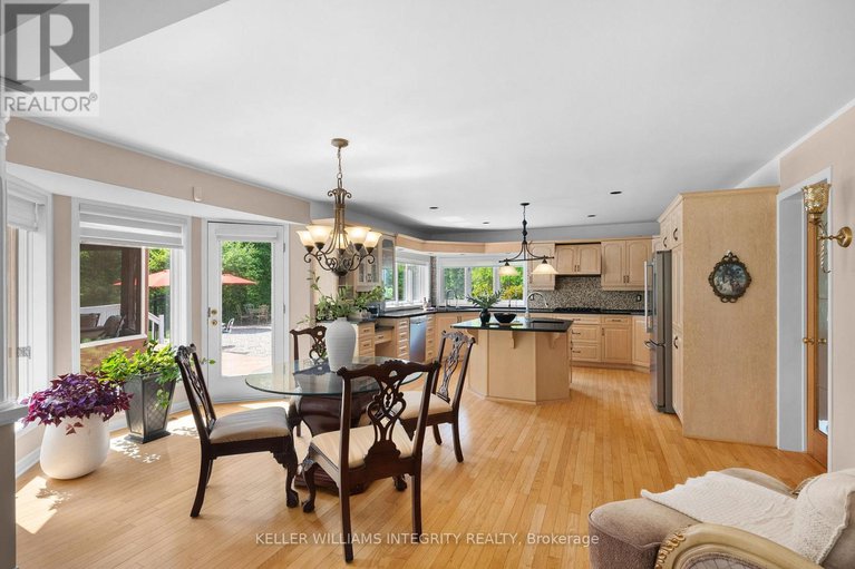 28466122/22-marchbrook-circle/rural-kanata-central/ottawa/ontario/K2W1A1_8