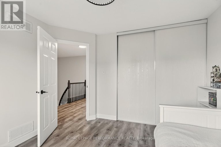 29615076/1820-mccallum-drive/fallingbrookgardenway-south/ottawa/ontario/K4A3T7_30