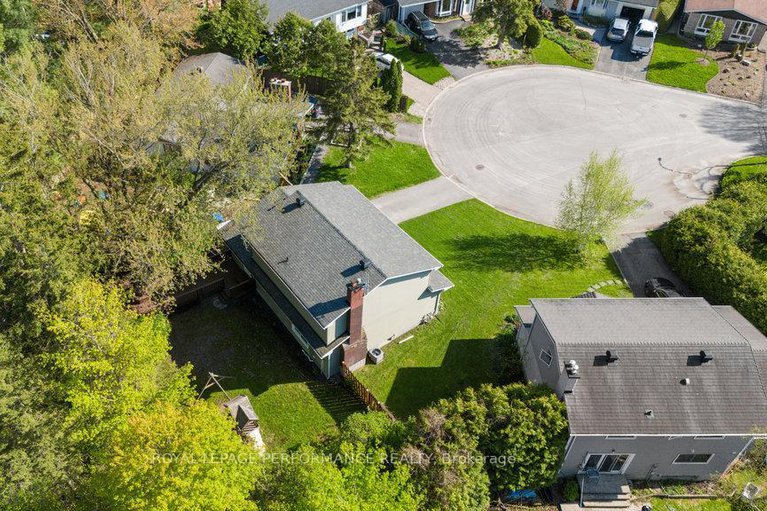 28308473/2045-deerhurst-court/beacon-hill-north/ottawa/ontario/K1J8H2_38