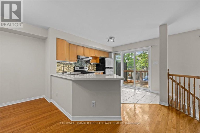 28806487/18-maxton-private/beacon-hill-south/ottawa/ontario/K1J1J2_10