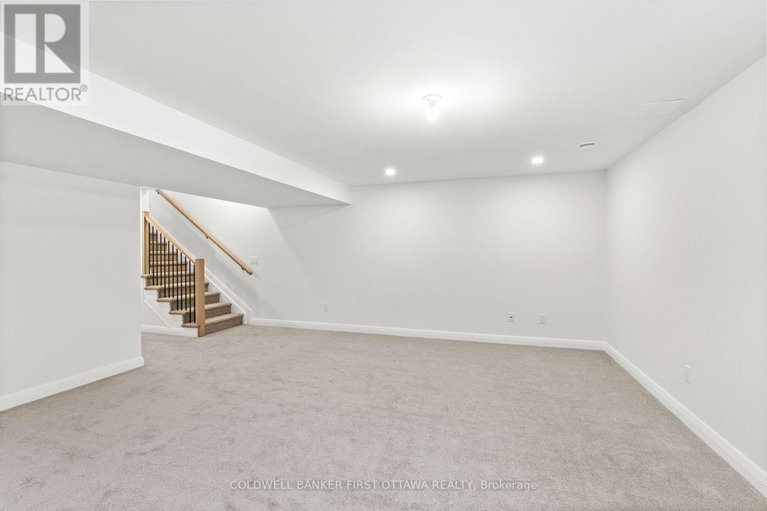 28420940/1326-whitlow-grass-way/morgans-grantsouth-march/ottawa/ontario/K2W0N5_29
