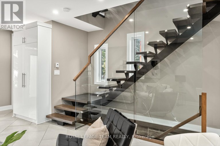 29330207/16-first-avenue/glebe/ottawa/ontario/K1S2G2_18