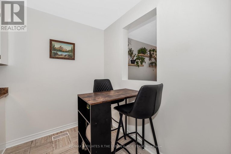 28555719/46-stokes-crescent/glencairnhazeldean/ottawa/ontario/K2L2Z4_19