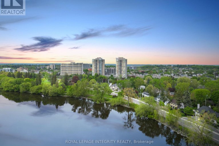 29183418/205-70-landry-street/vanier/ottawa/ontario/K1L0A8_18