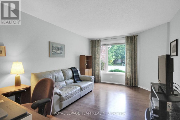 28525664/20-grand-cedar-court/stittsville-central/ottawa/ontario/K2S1C8_21