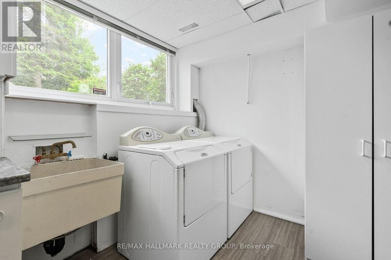 28581725/2143-hubbard-crescent/beacon-hill-north/ottawa/ontario/K1J6L3_22
