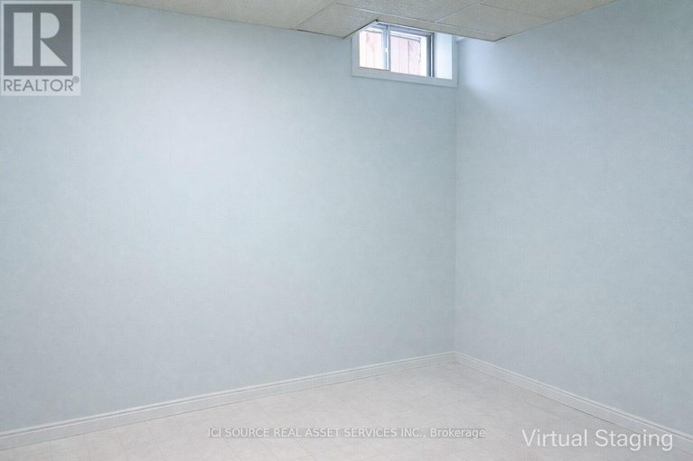 29282736/768-vinette-crescent/chatelaine-village/ottawa/ontario/K1E1W9_37