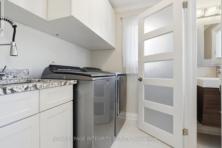 29316968/1055-plante-drive/hunt-clubwestern-community/ottawa/ontario/K1V9E5_14