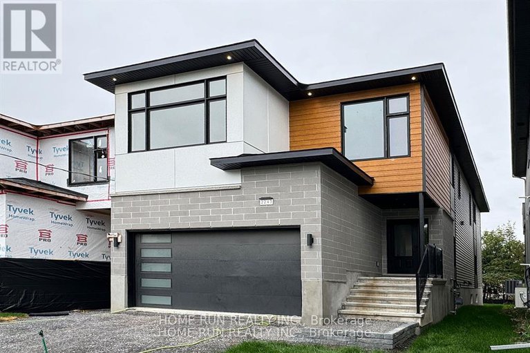 28322448/2241-page-road/chapel-hill/ottawa/ontario/K1C7K5_1