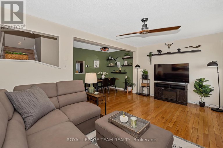 28990501/1844-stonehenge-crescent/pineview/ottawa/ontario/K1B4Z9_15