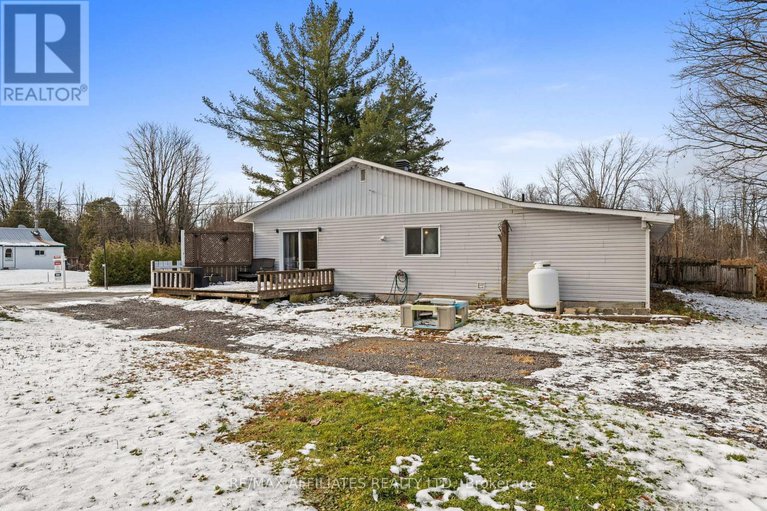 29140915/3091-cedar-beach-lane/north-grenville-twp-kemptville-south/north-grenville/ontario/K0G1J0_34