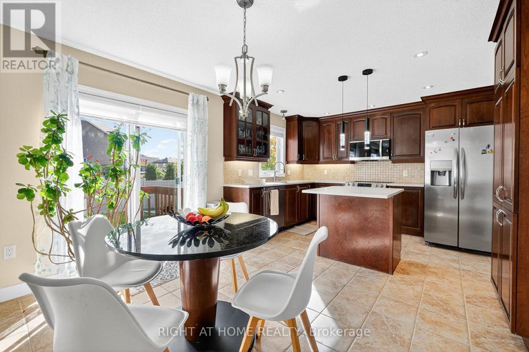 28972489/380-quartz-avenue-n/town-of-rockland/clarence-rockland/ontario/K4K0C7_14