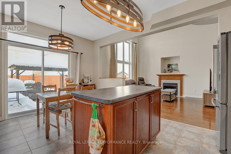 29343896/1019-valin-street/fallingbrookgardenway-south/ottawa/ontario/K4A4X8_13