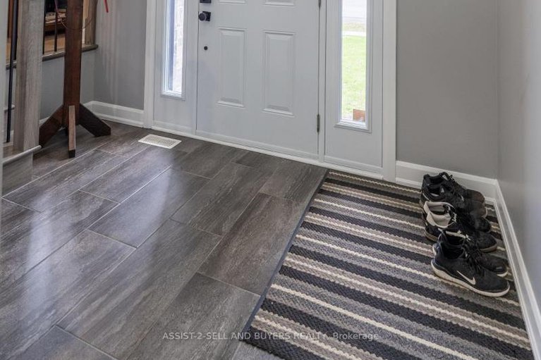 28534176/33-beech-street/ingleside/south-stormont/ontario/K0C1M0_5