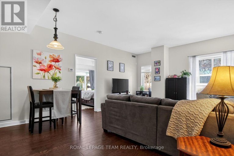 29538009/204-310-centrum-boulevard/bilberry-creekqueenswood-heights/ottawa/ontario/K1E0A3_13