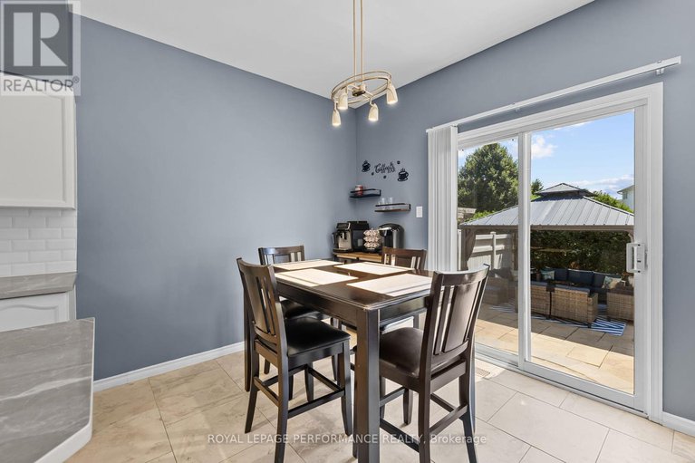 28630498/666-valin-street/fallingbrookgardenway-south/ottawa/ontario/K4A3X1_25