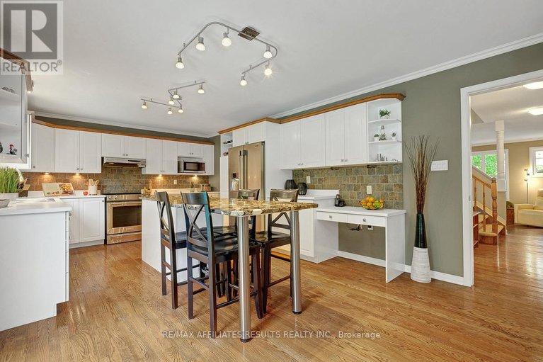 28999165/35-crantham-crescent/stittsville-central/ottawa/ontario/K2S1R2_14