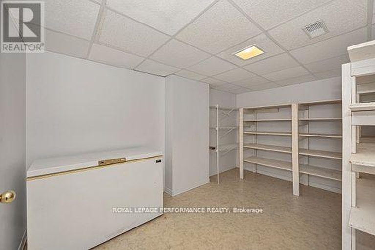 29657437/2023-rolling-brook-drive/orleans-village/ottawa/ontario/K1W1C9_37