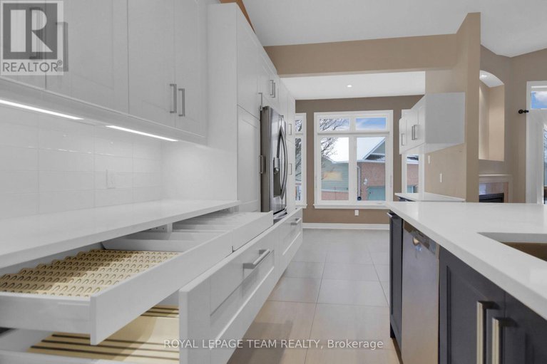 29257028/36-sable-run-drive/stittsville-central/ottawa/ontario/K2S1W8_24