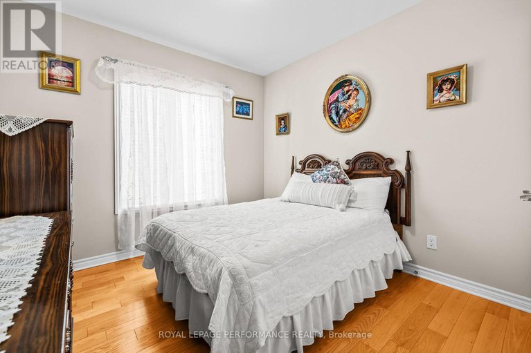 29223887/205-300-solstice-crescent/embrun/russell/ontario/K0A1W0_21