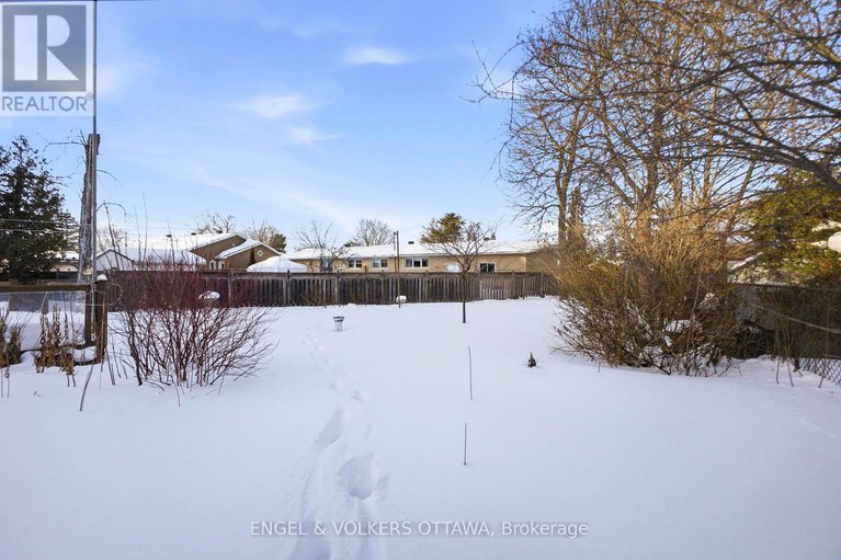 29371717/49-inverness-avenue/borden-farmstewart-farmcarleton-heightsparkwood-hills/ottawa/ontario/K2E6N6_33